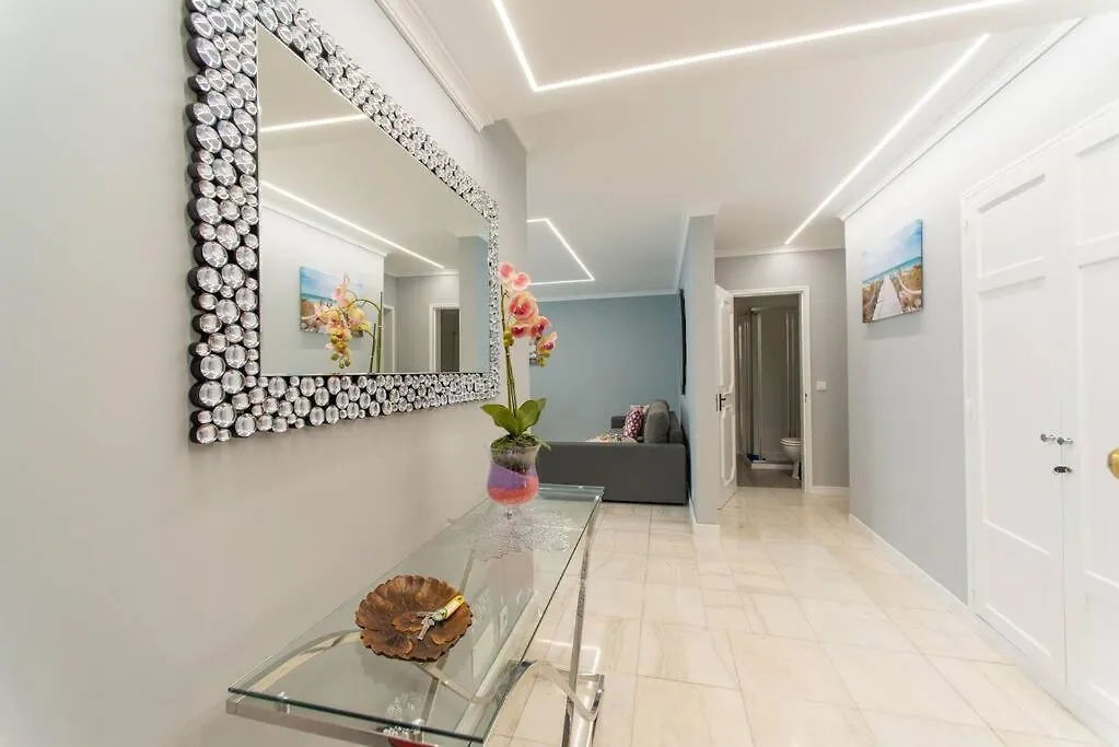 D.Henrique I Apartamento Frente Ao Savoy Palace Funchal